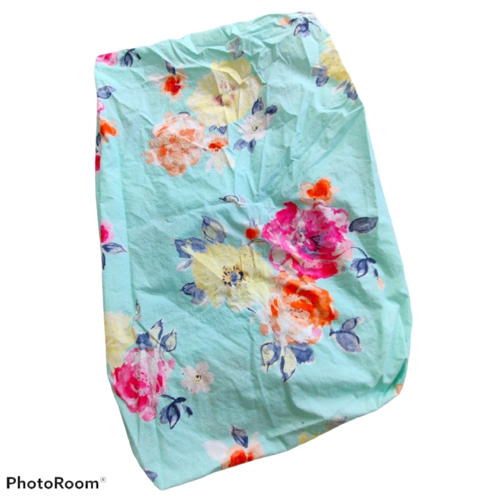 PbK organic cotton blue floral crib sheet